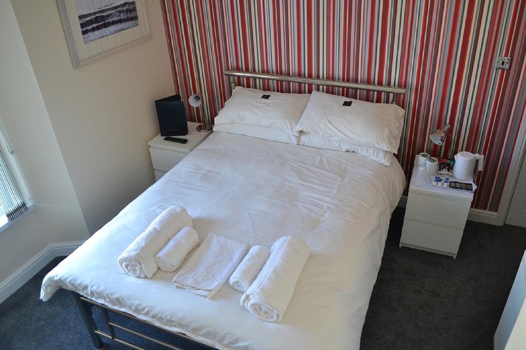 White Rose Guest House Tenby Habitación foto