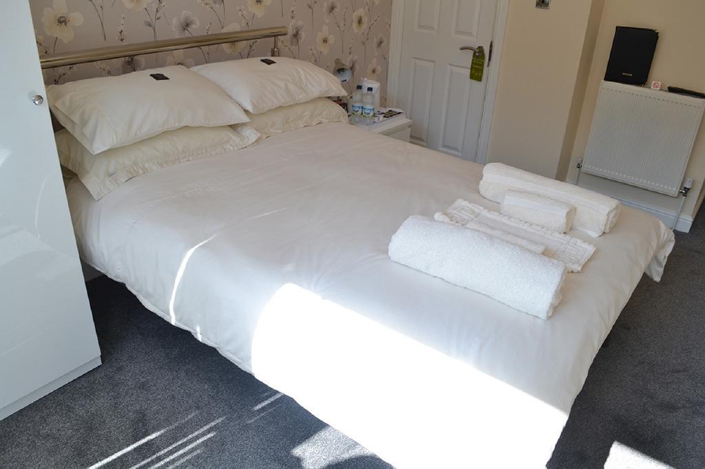 White Rose Guest House Tenby Habitación foto